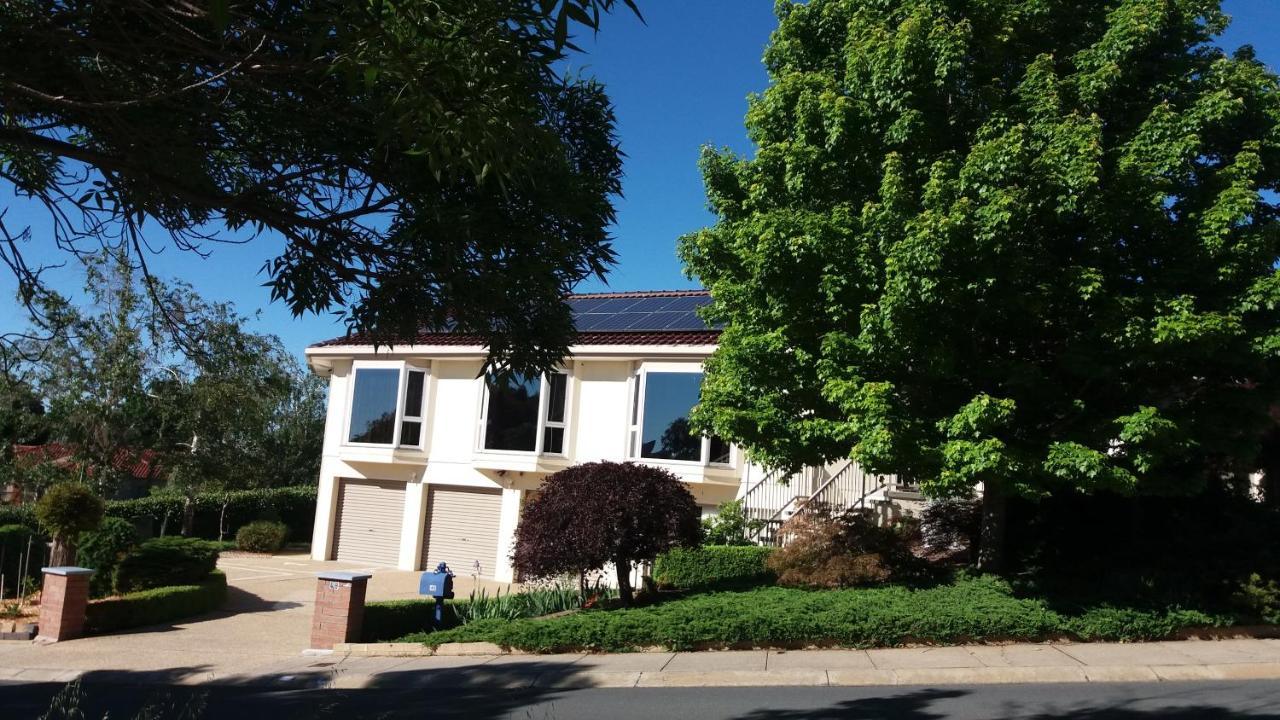 Sweet Home By The Golf Course Canberra Exterior foto