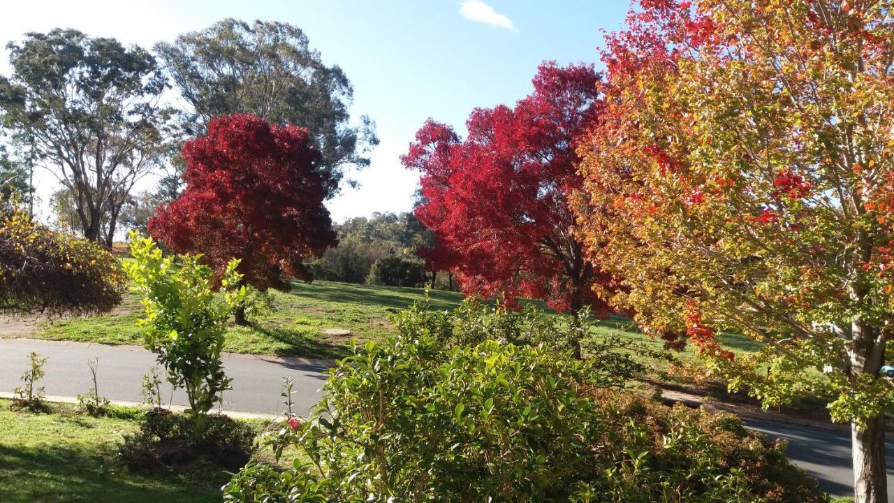 Sweet Home By The Golf Course Canberra Exterior foto